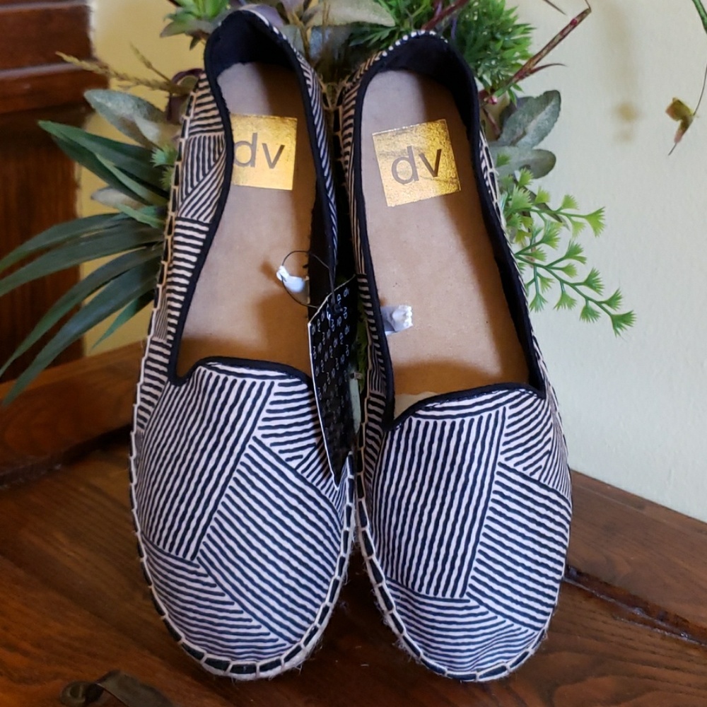NWT DV by Dolce Vita